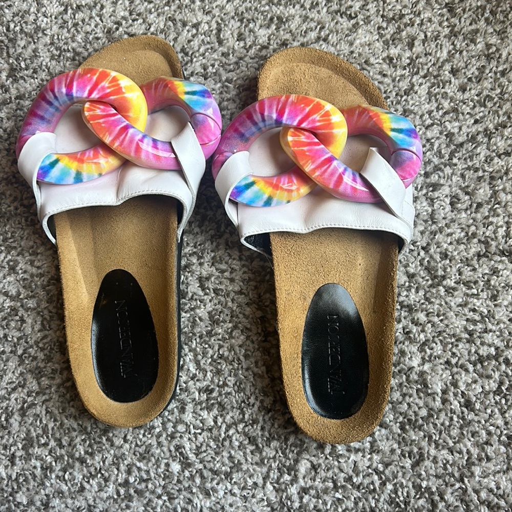 Fun summer sandal